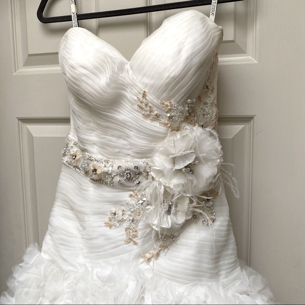 💖💐David Tutera Wedding gown🌸💕 - Picture 2 of 15